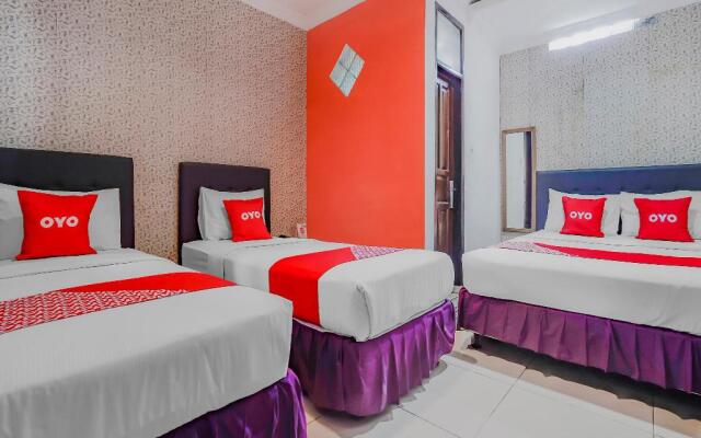 OYO 90064 Hotel Salon Fora & Cafe