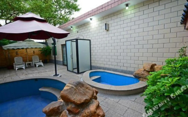 Gaotan Hot Spring Hotel