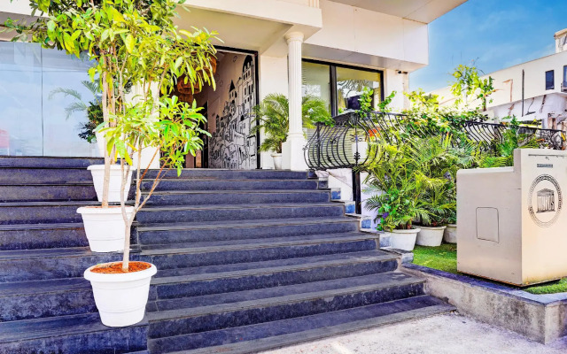 Capital O 5683 SS Suites