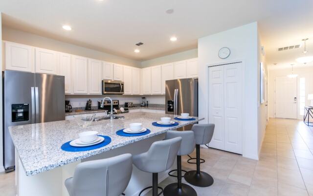 Solterra - 6108 Broad Oak Drive