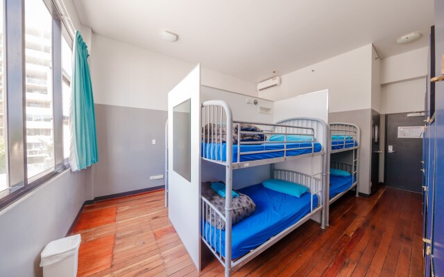 Bunk Backpackers