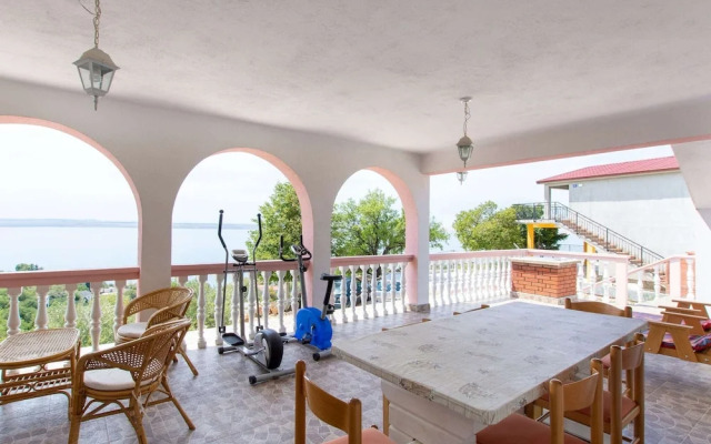 Welcoming Apartment in Tribanj With Terrace