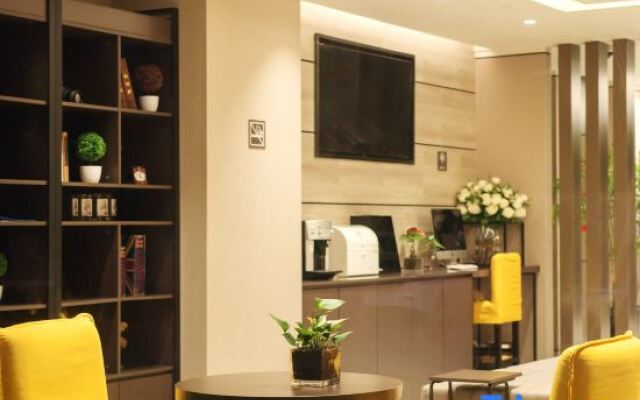 Seasonal Collection Hotel (Shanghai Zhoupu Wanda Plaza)