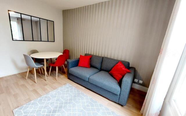 F2 Entre Paris Et Eurodisney 5 Min a Pied Gare