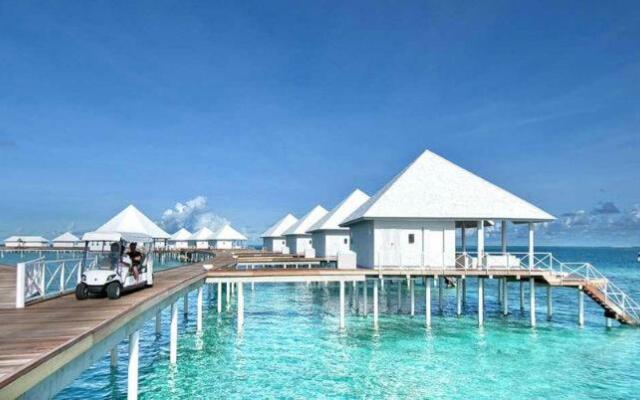 Diamonds Thudufushi Beach And Water Villas