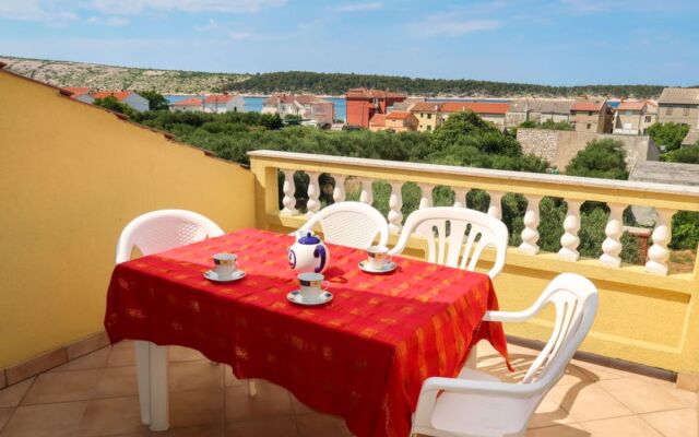 Apartment Dora Spiez 33171