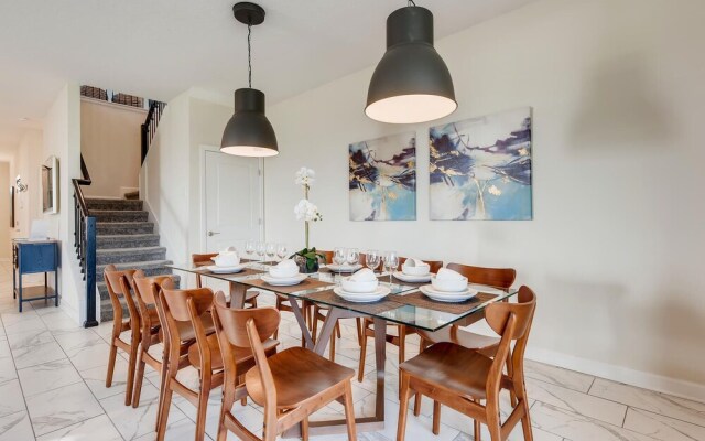 8801 IC 8BR Dream Retreat: Luxury Villa