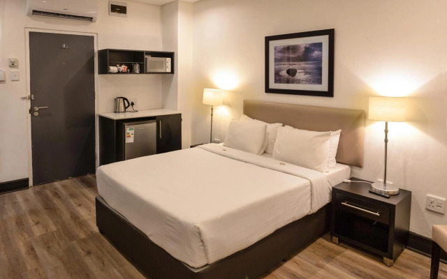 Parade Hotel