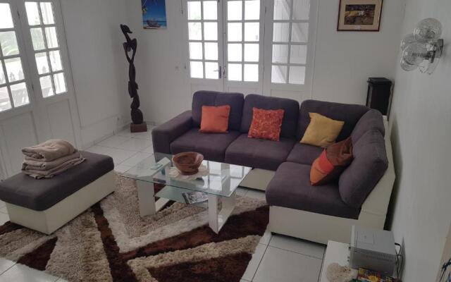 Villa Iguanina120m2-WIFI-300m plage-4 pers