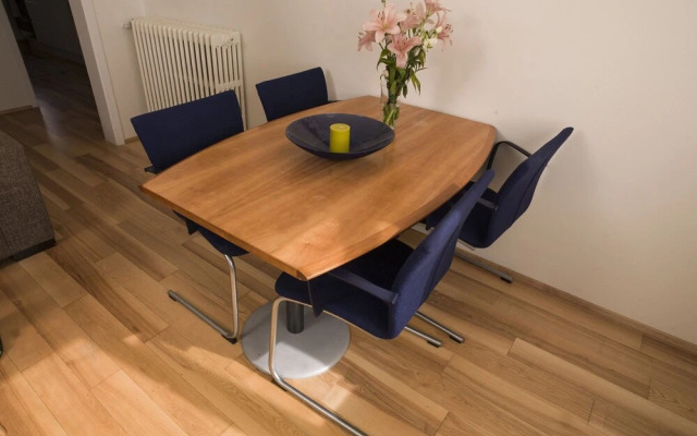 Cozy Central Apartment in the Heart of Reykjaviks City Center