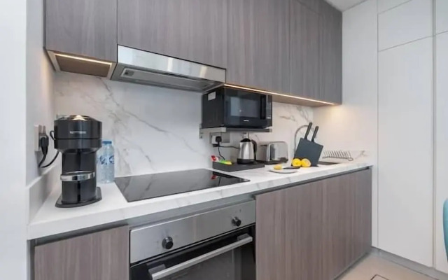 Beachfront - Palm Views & Private Beach