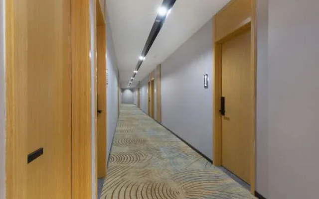 TUKE LIGHT HOTEL (Pingyang Xiaojiang Dijia)