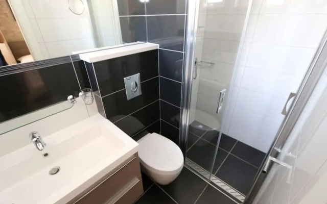 Kristal Paris Resort