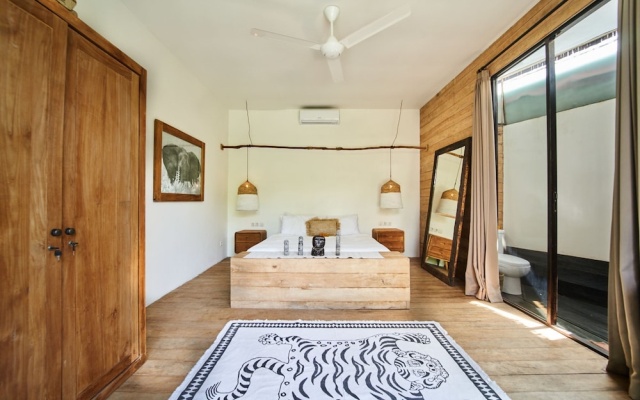 Tropical Designer Private Villa, 3br, Umalas – Guest Rooms – Kerobokan