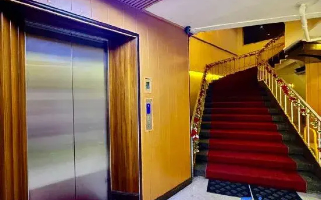 Reddoorz @ Comfy Inn Ermita Manila