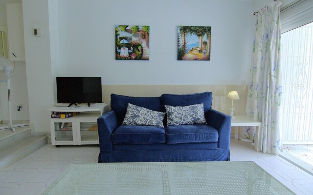 La Petunia Apartment