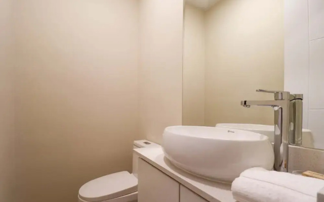 w Comfy 2BR w Modern Balcony Near Kennedy Park