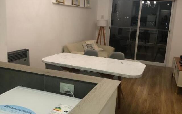 Departamento en Santa Fe, Capital. Con cochera y pileta