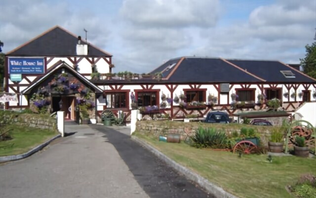 The Whitehouse Inn