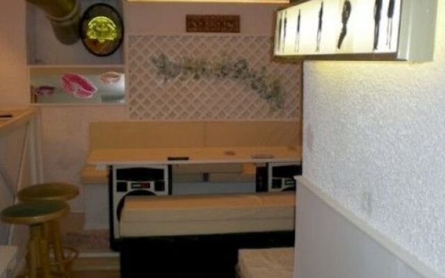 Adonis Guesthouse