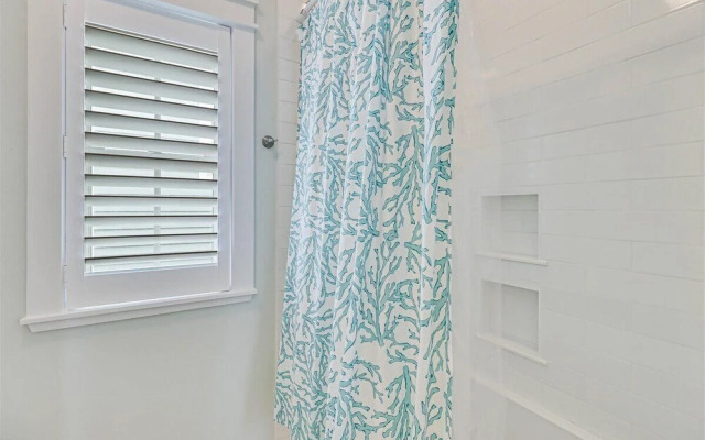 Ships and Giggles 276 HI