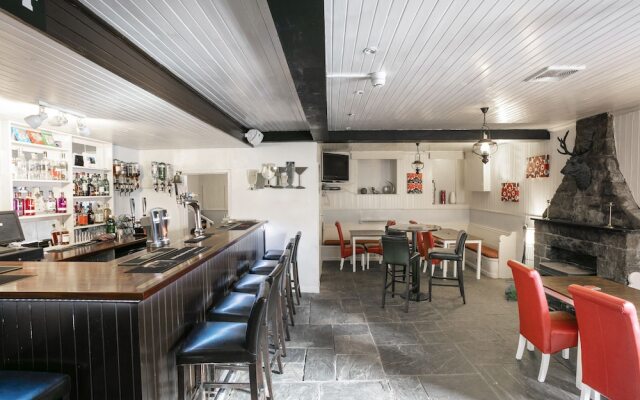 Lochinvar Hotel