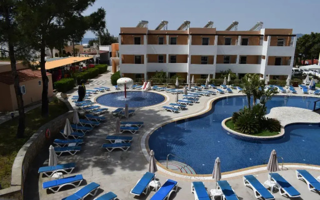 Matina Pefkos Aparthotel