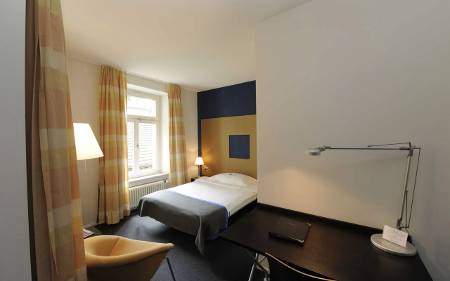 Alma Hotel - Boutique hideaway by the lake with rooftop and ladies-only wellness