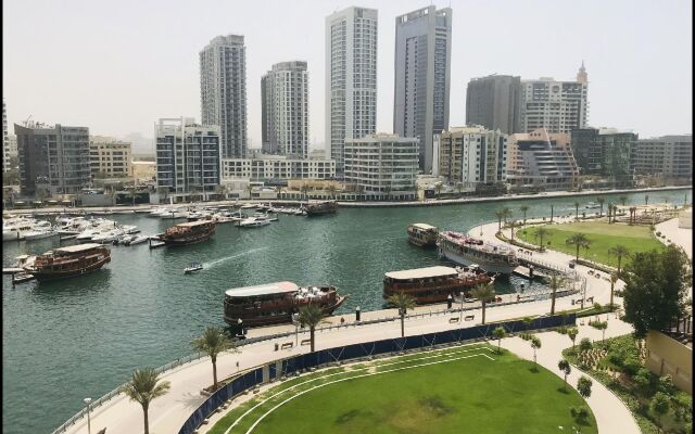 Pelican Stay - Full Marina and Pool View