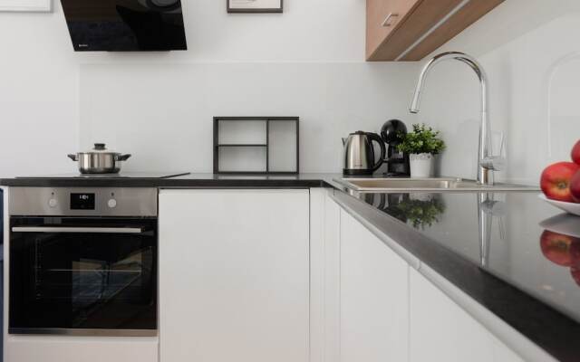 Warsaw Bonifraterska by Renters