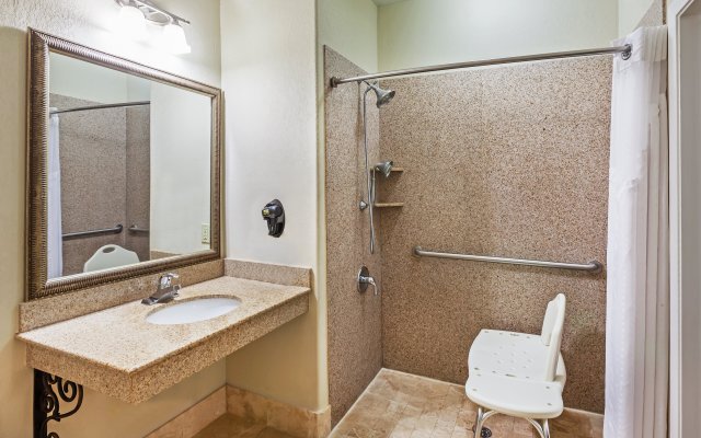 Holiday Inn Express Hotel & Suites Lafayette South, an IHG Hotel