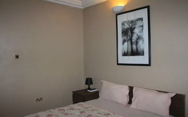 Cristabol Place Hotel
