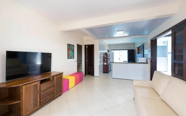 Casa Patta - 05 dormitórios, com piscina.