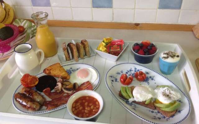 Oakwood Bed  Breakfast