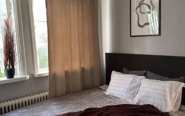 Stockholm - 5-beds - Sleeps 12 - Garden