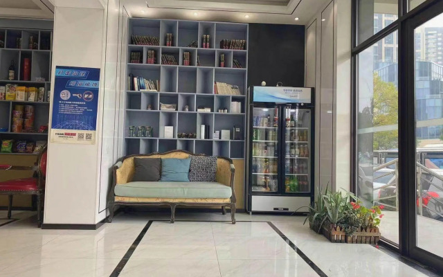 Xana Lite Hotelle (Shenyang Beiling Park Liaoning Building)