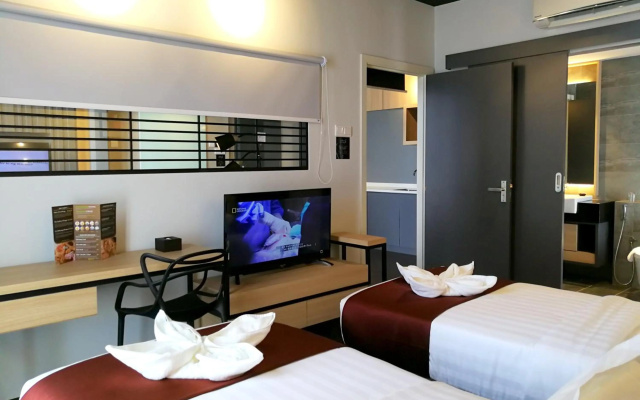 The Granite Luxury Hotel – Guest Rooms – George Town