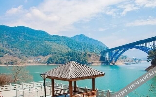 Qiandao Lake Ruili Danzhu Holiday Hotel