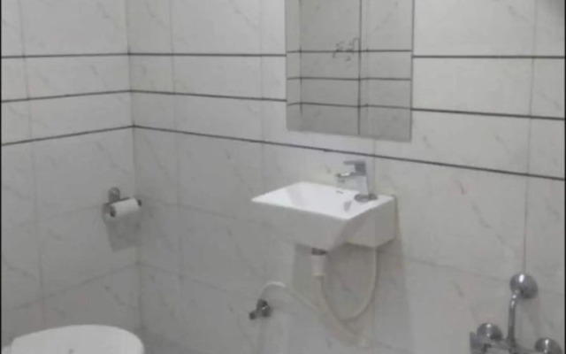 Hotel Relax AC Dormitory