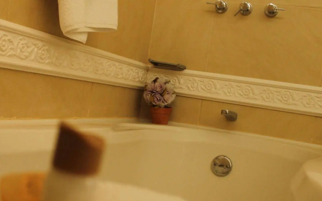 IFE Boutique Hotel