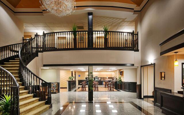 Best Western Plus Northwest Inn & Suites