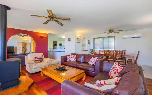 Cloud 9 - Cliff Top Eagle Heights