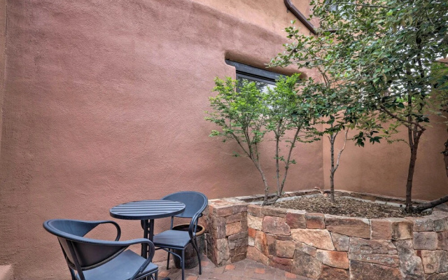 Historic Railyard Bungalow - Walkable Location!