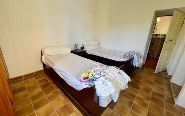 PAISIBLE HOLIDAYS for 4 Gîte 60 m with GARDEN !