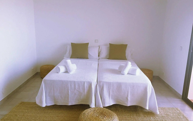Victoria Sunset Suites Hotel