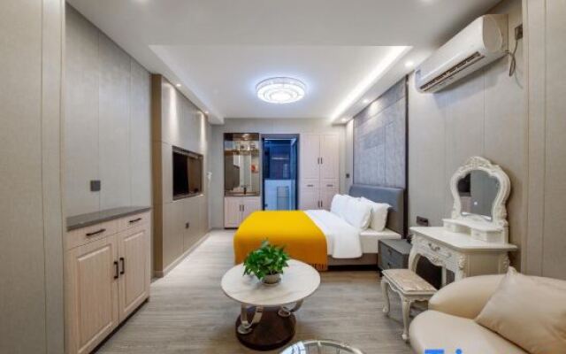 Yunqing Homestay (Shanghai Lujiazui Yaoban Branch)