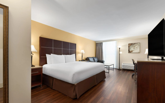 Wyndham Riverfront Little Rock