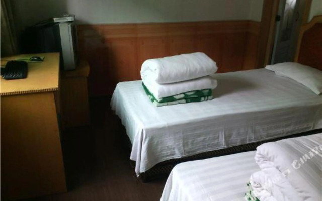 Shangtong Hostel