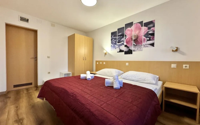 Hotel Center