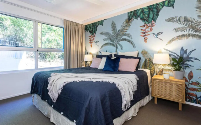 Whitsunday view BOHO apartment in Airlie Beach